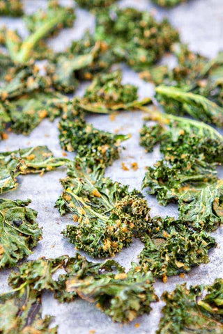 Eating for the seasons with Vegan Cheezy Kale Chips